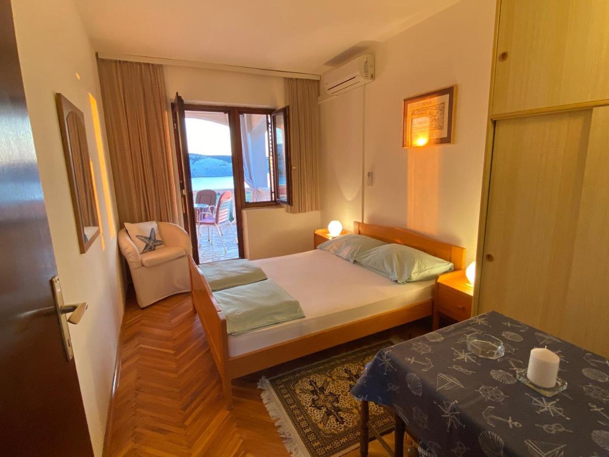 Apartments Stella-Dora Lopar Zewnętrze zdjęcie