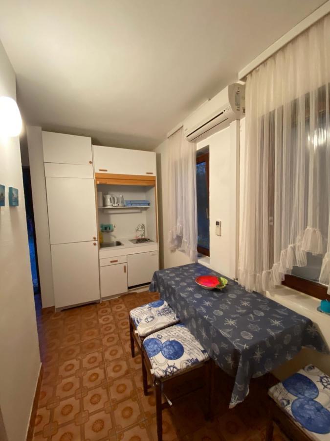 Apartments Stella-Dora Lopar Zewnętrze zdjęcie